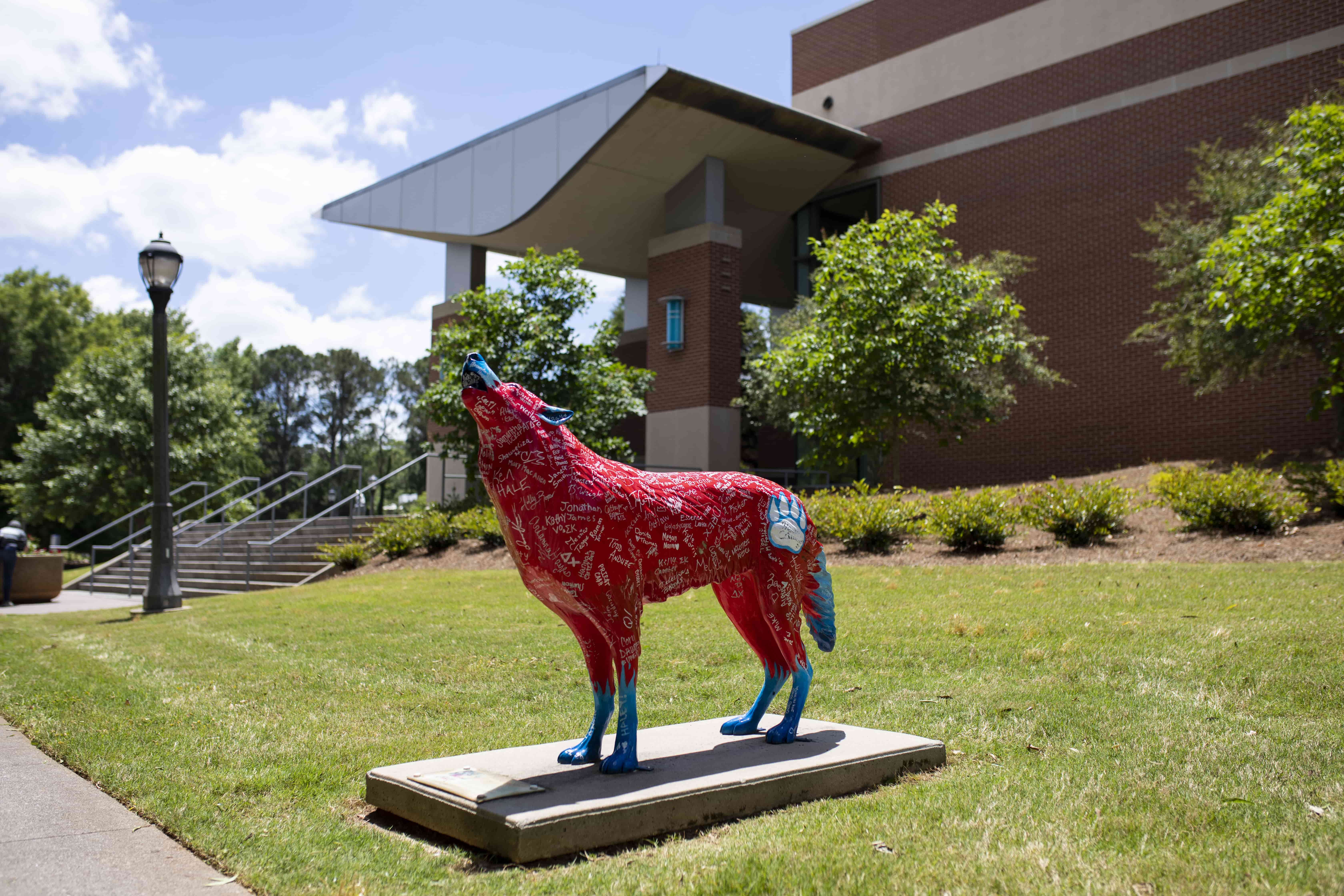 wolf statue