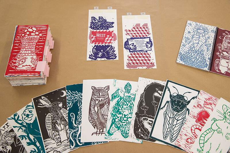 沙巴官网 printmaking studio artwork