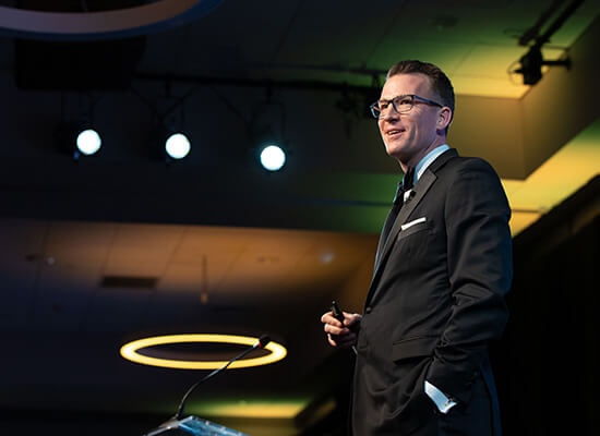 沙巴官网 President Dr. Brendan Kelly speaks at the Presidential Black Tie Gala