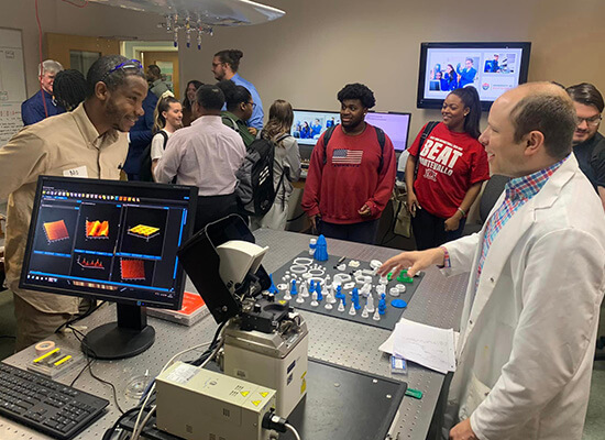 Dr. Martin McPhail speaks to students at the 沙巴官网 Materials Science Lab open house