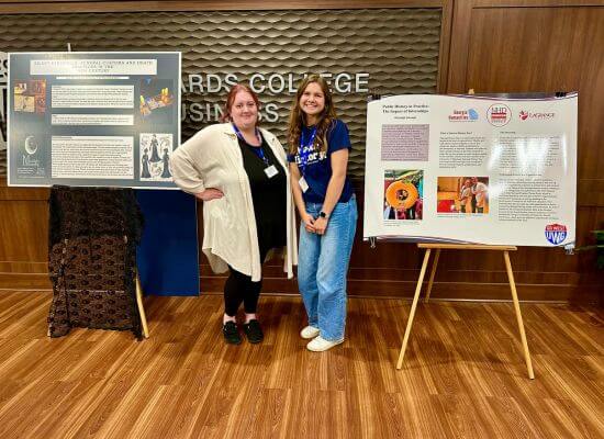 Alaina White ’23 and Hayleigh Sebaugh